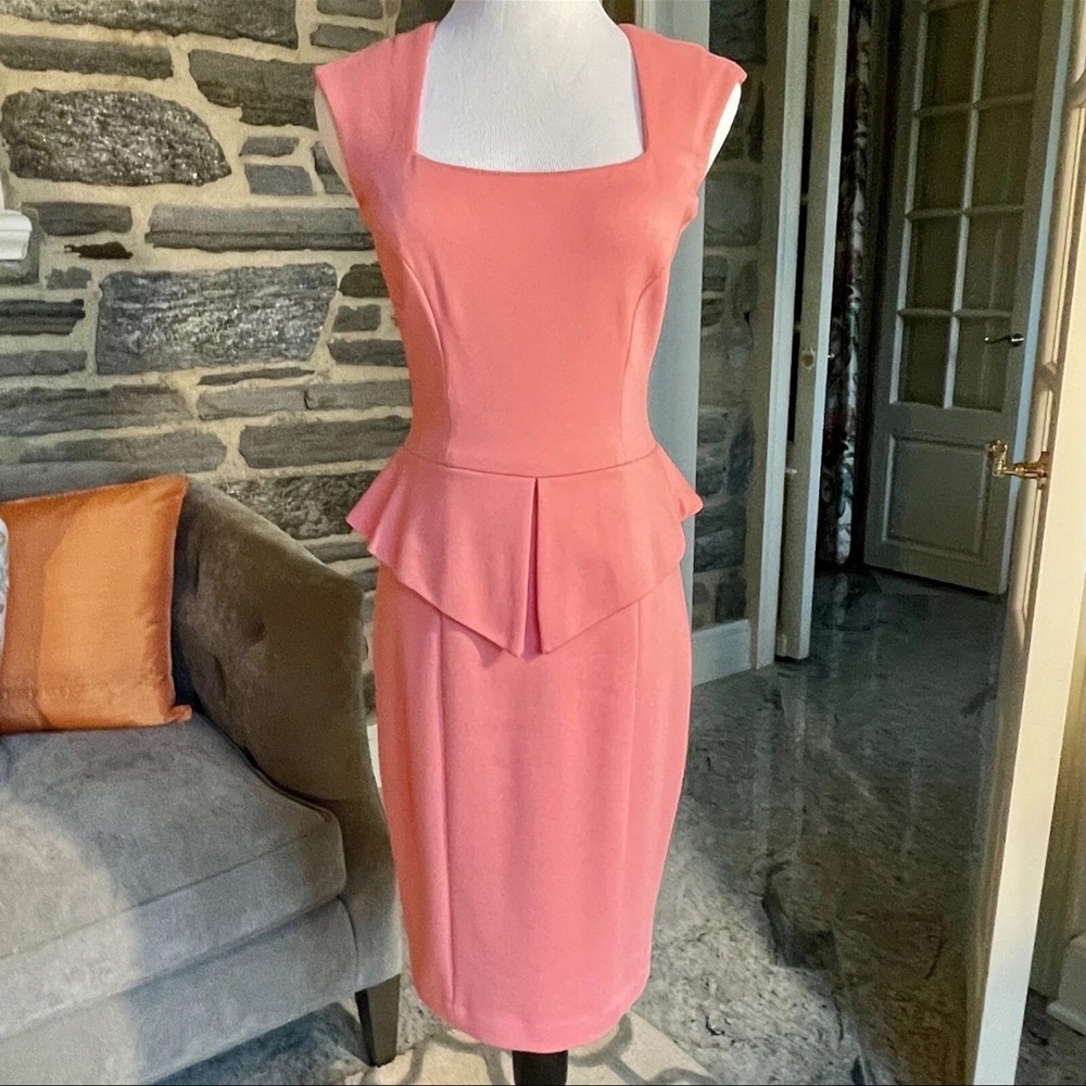 CACHÉ PEACH/Pink PEPLUM sleeveless Sheath dress Size 2 New with tags